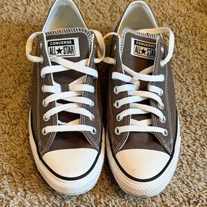 Converse Unisex Chuck Taylor Low Top Sneakers - Charcoal & White